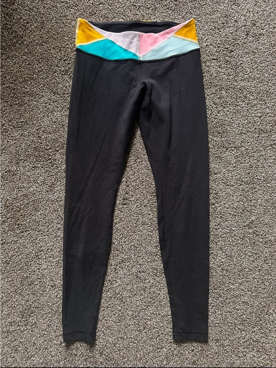 lululemon athletica Pants - Women’s size 10 lululemon Black Leggings with Color-Block Waistband